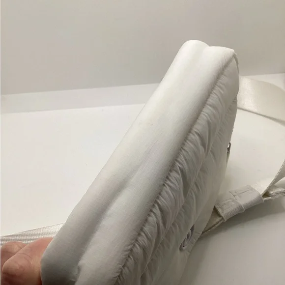 Lululemon White Quilted Crossbody Belt Bag Adjustable Strap - Picture 6 of 9